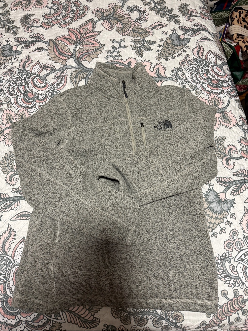 The North Face Men’s Heather Gray Half-Zip Fleece Pullover